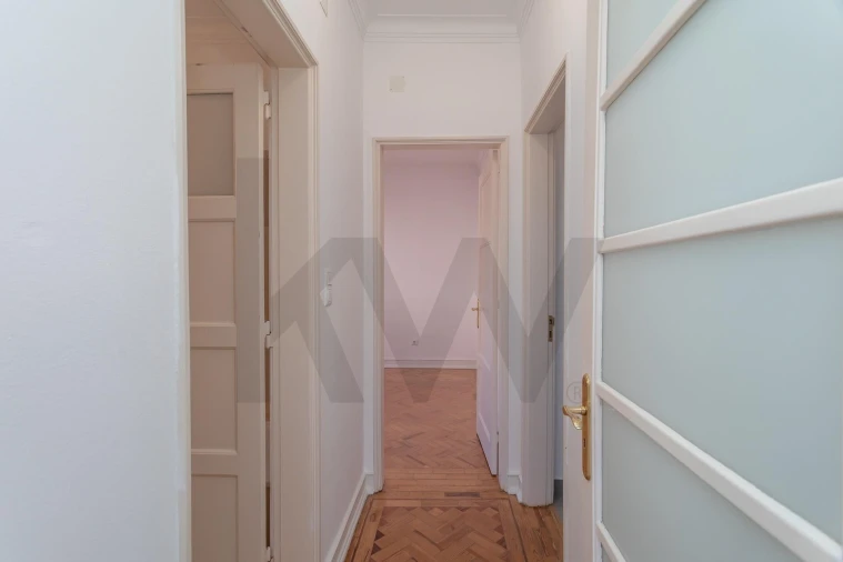 Apartamento T2 para Arrendamento em Areeiro Foto 34
