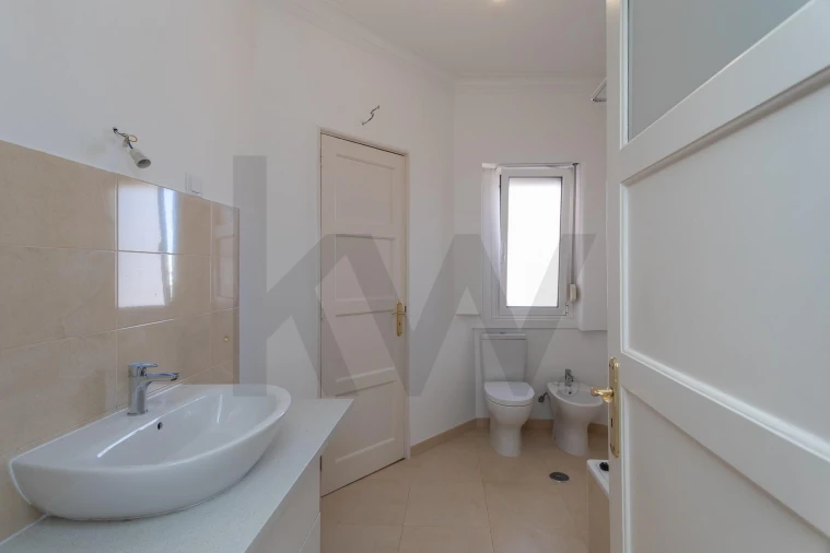Apartamento T2 para Arrendamento em Areeiro Foto 40