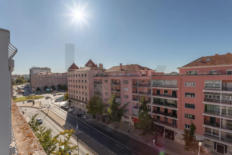 Apartamento T2 para Arrendamento em Areeiro Foto 8
