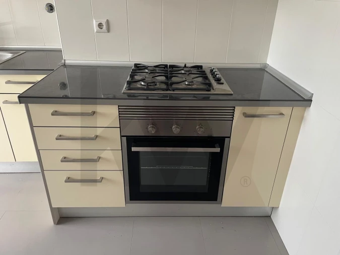 Apartamento T2 para Arrendamento em Areeiro Foto 20