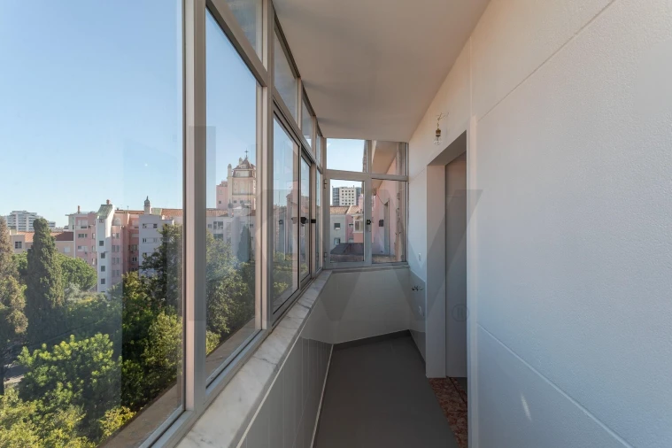 Apartamento T2 para Arrendamento em Areeiro Foto 17