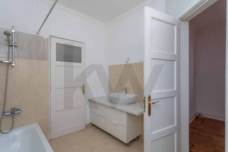 Apartamento T2 para Arrendamento em Areeiro Foto 42