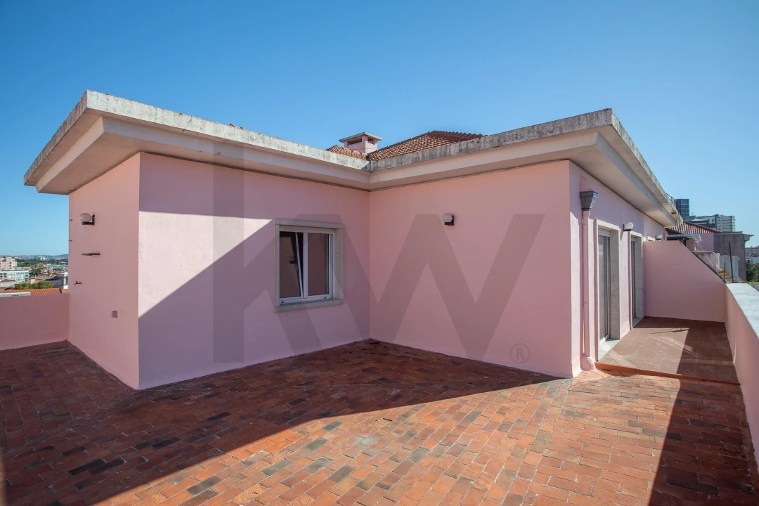 Apartamento T2 para Arrendamento em Areeiro Foto 50