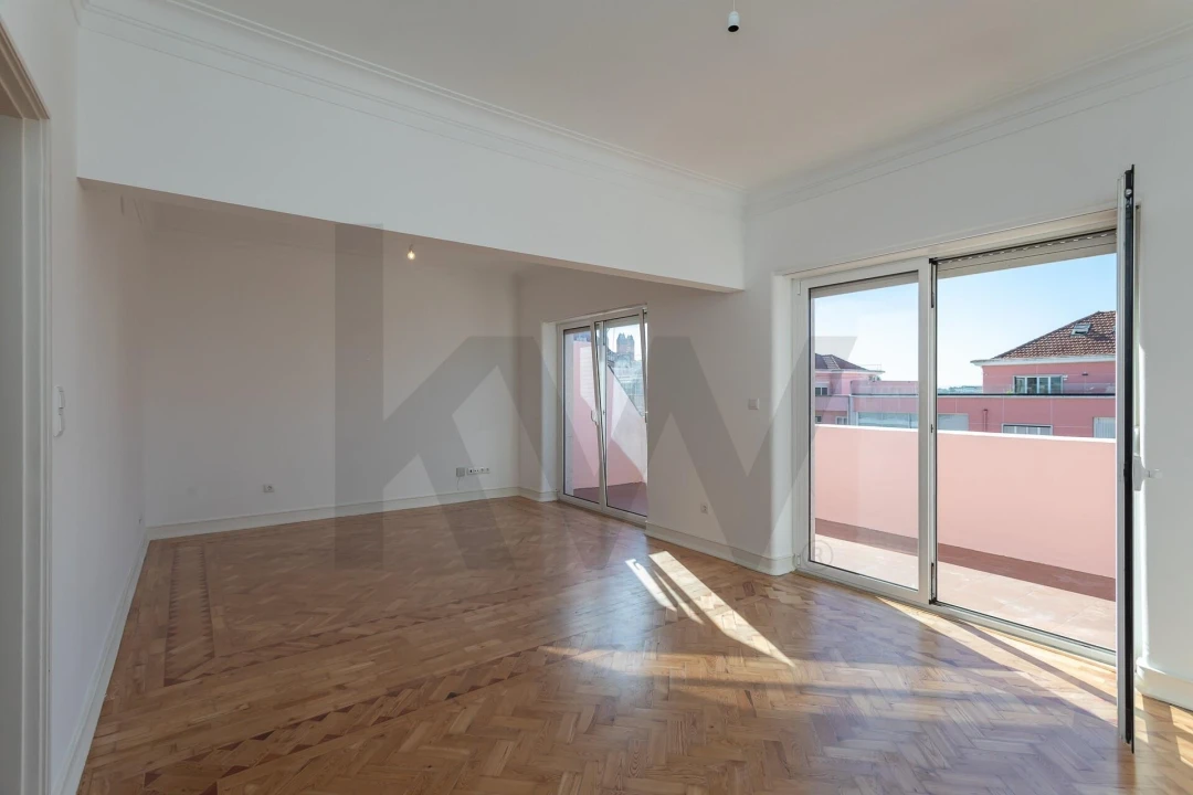 Apartamento T2 para Arrendamento em Areeiro Foto 4