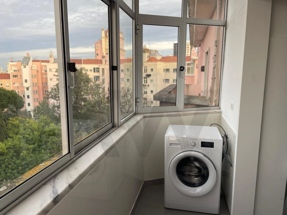 Apartamento T2 para Arrendamento em Areeiro Foto 26