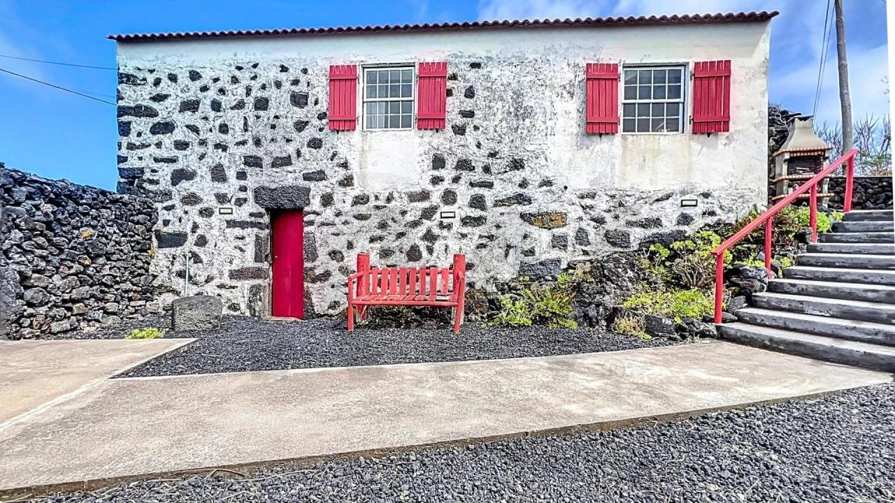 Moradia T1 para Venda em Bandeiras Foto 1