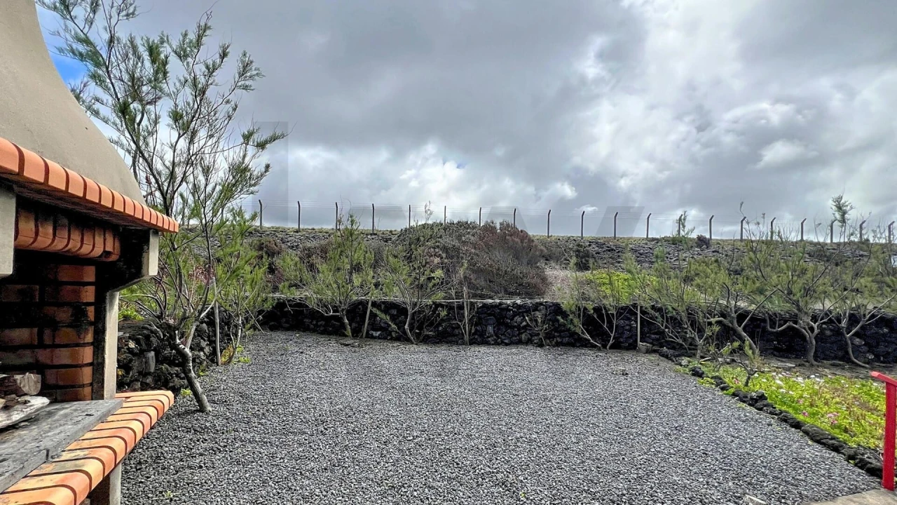 Moradia T1 para Venda em Bandeiras Foto 10