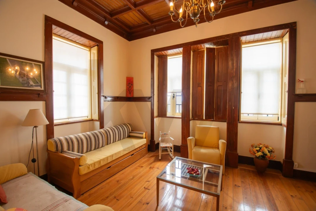 Moradia T5 para Venda em São João de Loure e Frossos Foto 5