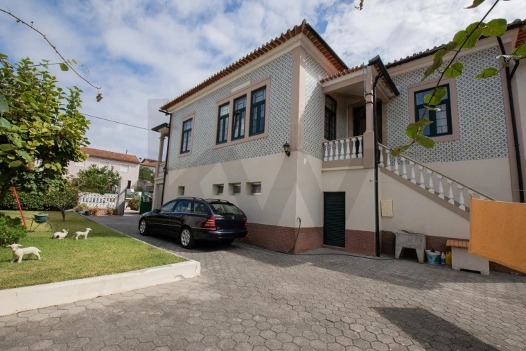 Moradia T5 para Venda em São João de Loure e Frossos Foto 21