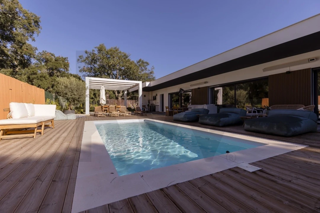 Moradia T4 para Venda em Santo Estêvão Foto 2