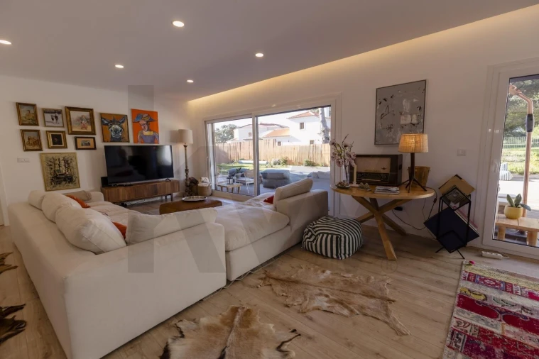 Moradia T4 para Venda em Santo Estêvão Foto 11