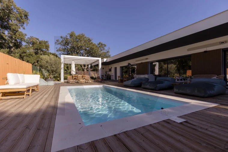 Moradia T4 para Venda em Santo Estêvão Foto 2