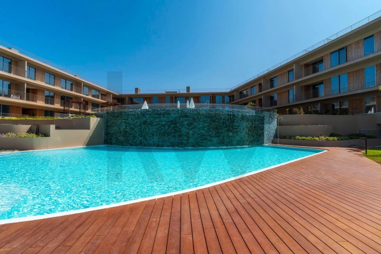 Apartamento T2 para Venda em Quarteira Foto 52