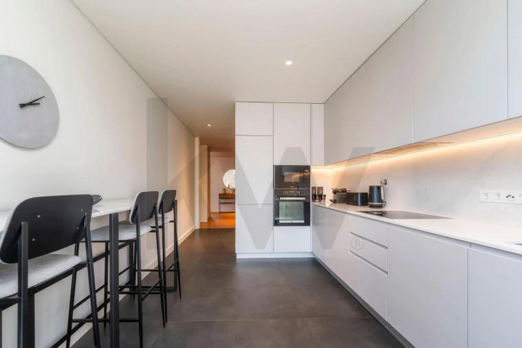 Apartamento T2 para Venda em Quarteira Foto 13