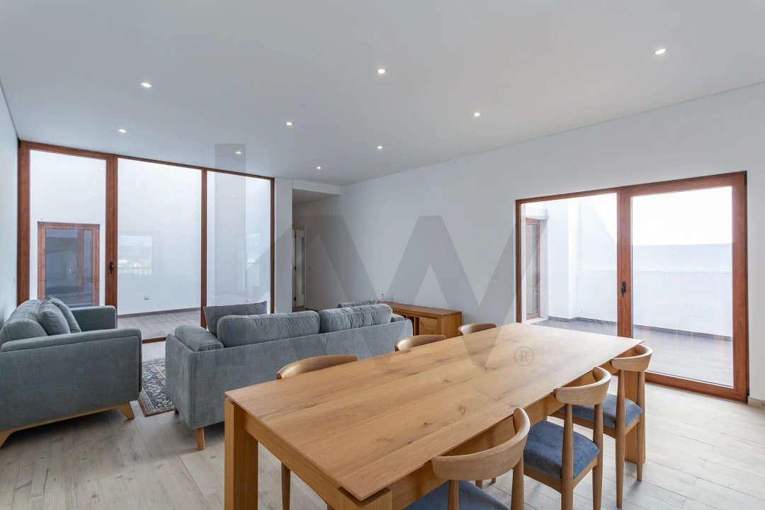 Moradia T3 para Venda em Santa Maria do Castelo e Santiago e Santa Susana Foto 4