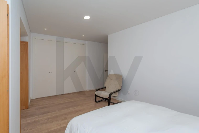 Moradia T3 para Venda em Santa Maria do Castelo e Santiago e Santa Susana Foto 16