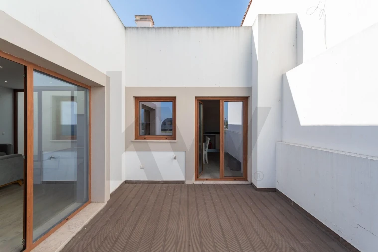 Moradia T3 para Venda em Santa Maria do Castelo e Santiago e Santa Susana Foto 7