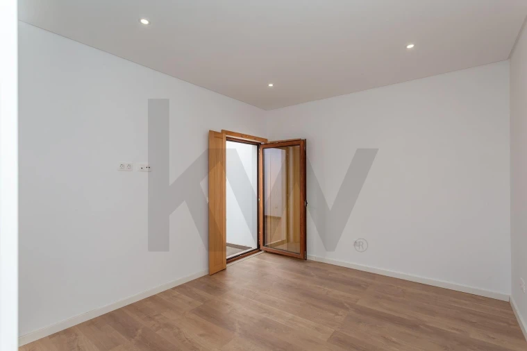 Moradia T3 para Venda em Santa Maria do Castelo e Santiago e Santa Susana Foto 20