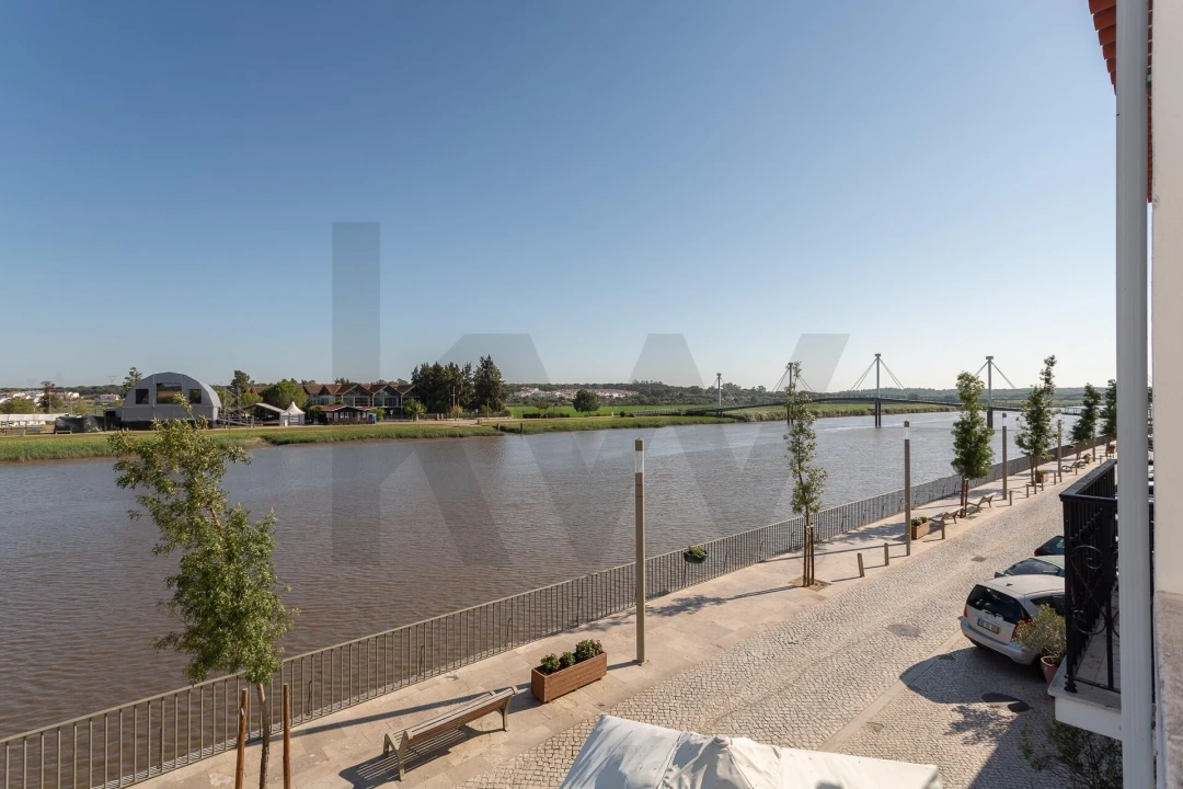 Moradia T3 para Venda em Santa Maria do Castelo e Santiago e Santa Susana Foto 8