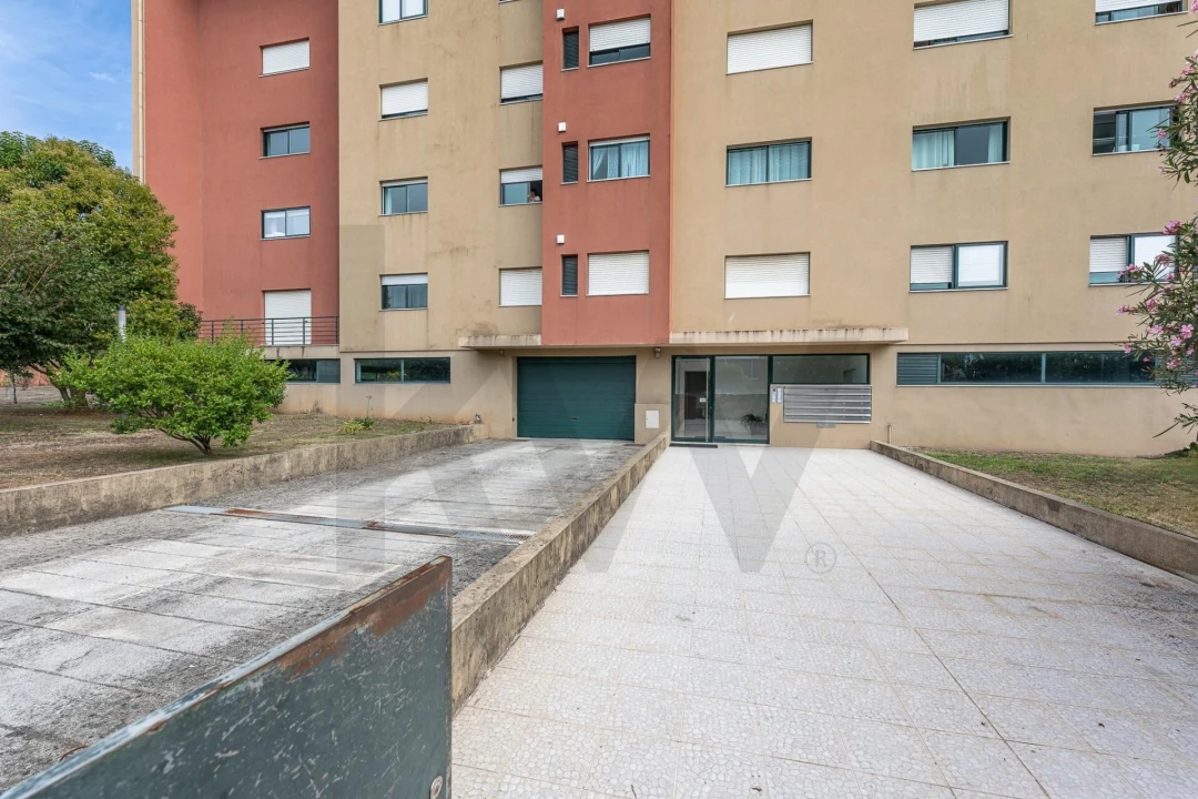 Apartamento T2 para Arrendamento em Valongo Foto 19