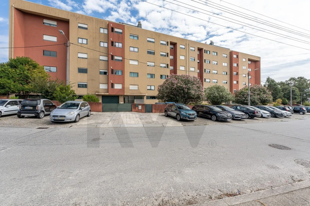 Apartamento T2 para Arrendamento em Valongo Foto 20