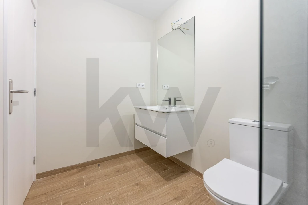 Apartamento T2 para Arrendamento em Valongo Foto 13