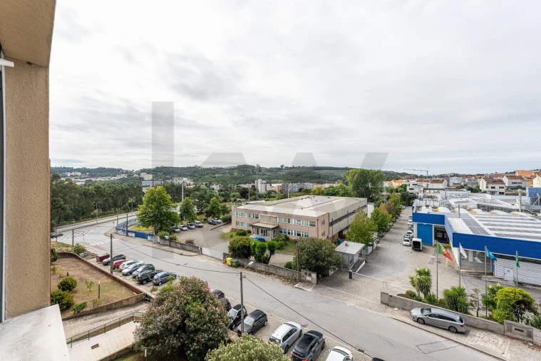 Apartamento T2 para Arrendamento em Valongo Foto 12