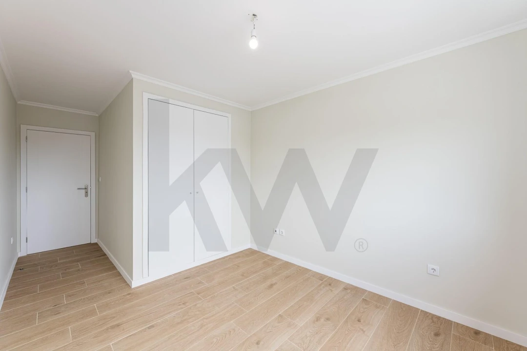 Apartamento T2 para Arrendamento em Valongo Foto 10