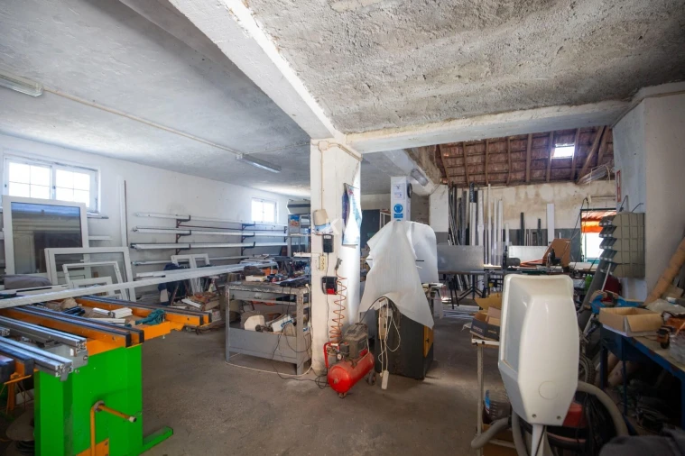 Moradia T5 para Venda em Encarnação Foto 41