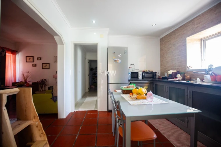 Moradia T5 para Venda em Encarnação Foto 33