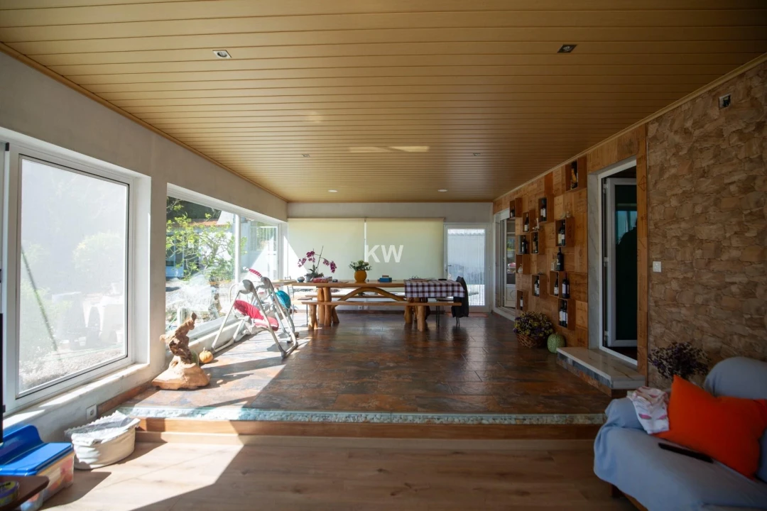 Moradia T3 para Venda em Encarnação Foto 38