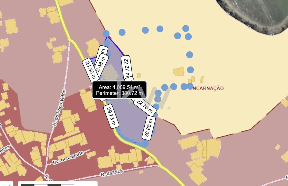 Moradia T3 para Venda em Encarnação Foto 49