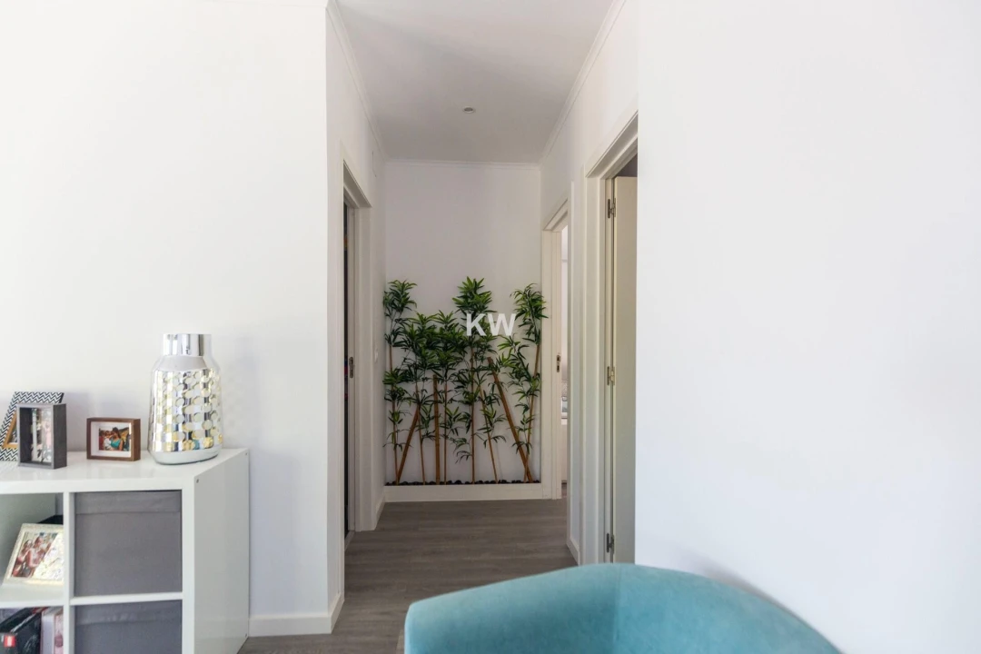 Moradia T3 para Venda em Encarnação Foto 21