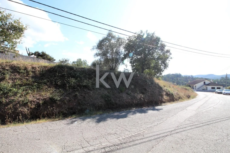 Terreno para Venda em Soure Foto 4