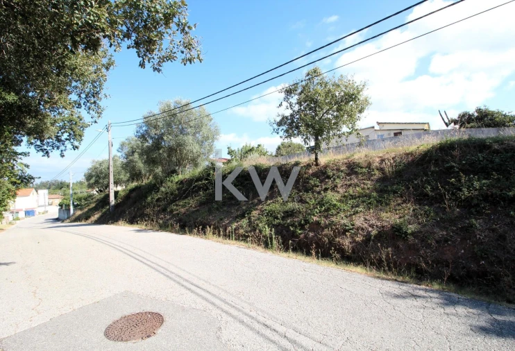 Terreno para Venda em Soure Foto 3