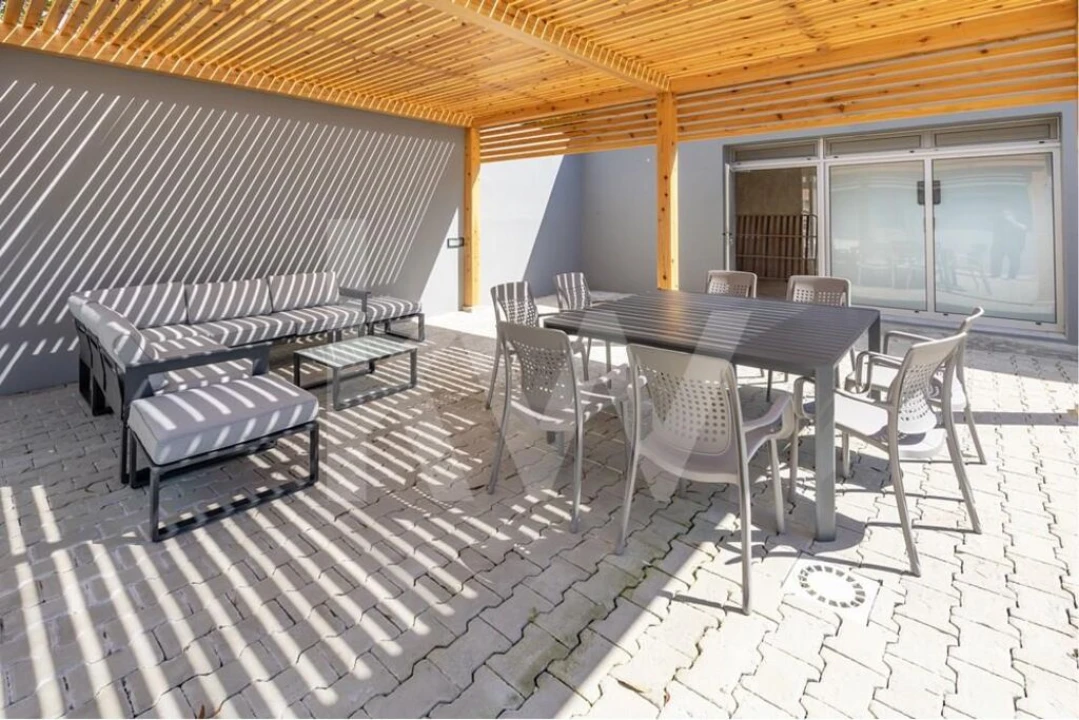 Moradia T4 para Venda em Rabo de Peixe Foto 28