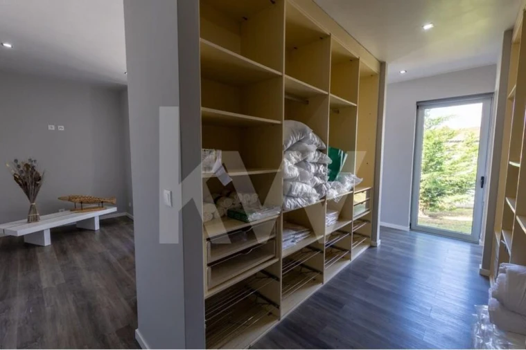 Moradia T4 para Venda em Rabo de Peixe Foto 11