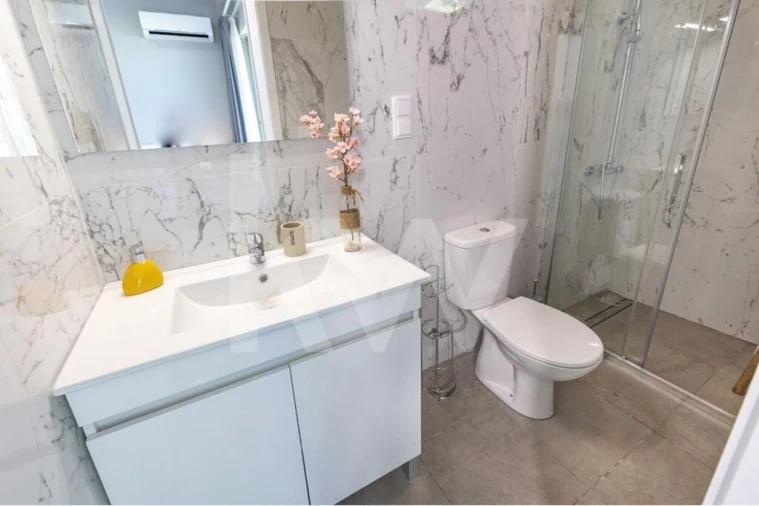 Moradia T4 para Venda em Rabo de Peixe Foto 22