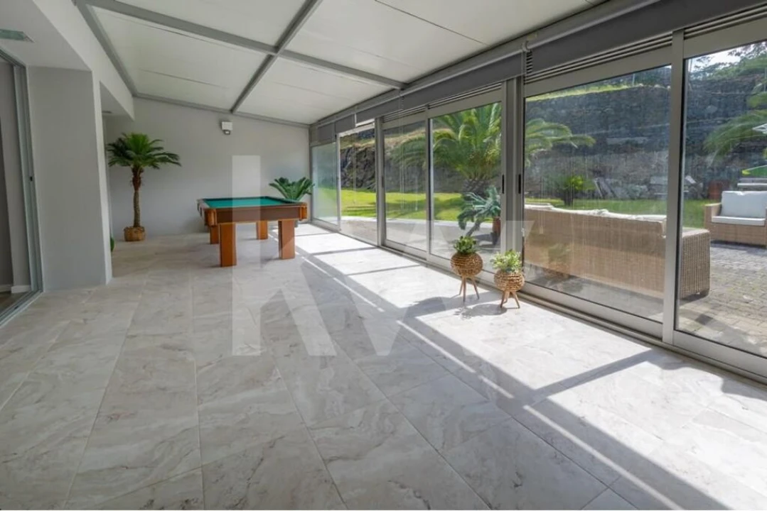 Moradia T4 para Venda em Rabo de Peixe Foto 25