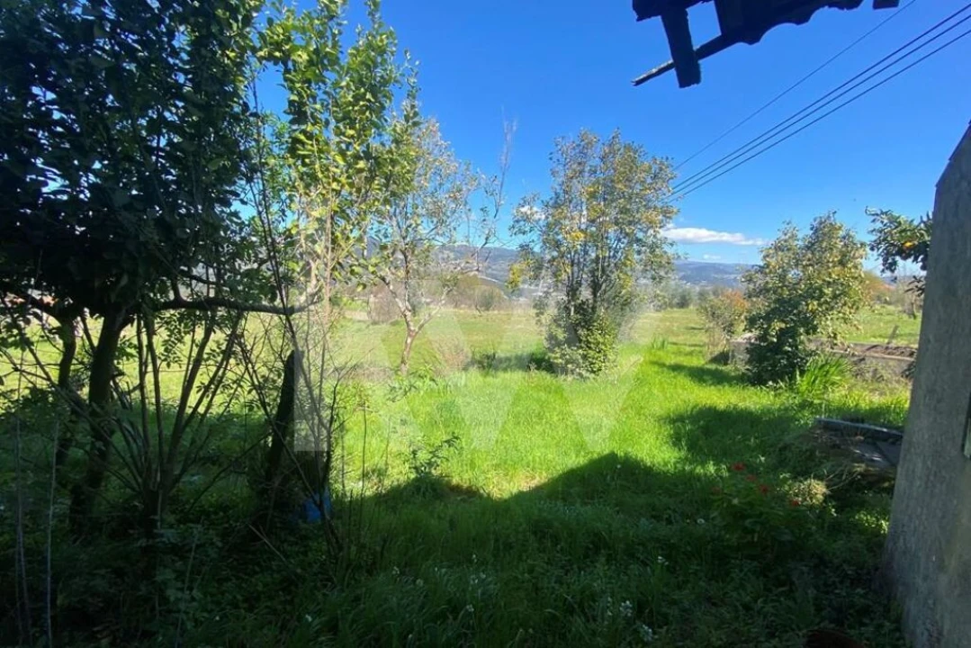 Moradia T3 para Venda em Freigil e Miomães Foto 37