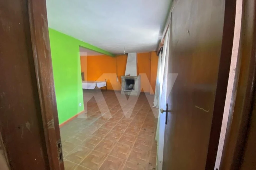 Moradia T3 para Venda em Freigil e Miomães Foto 9