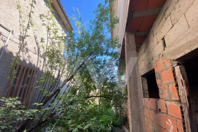 Moradia T3 para Venda em Freigil e Miomães Foto 40