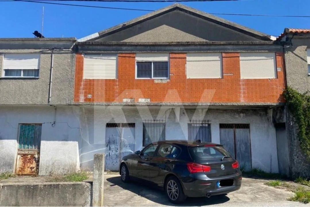 Moradia T3 para Venda em Freigil e Miomães Foto 1