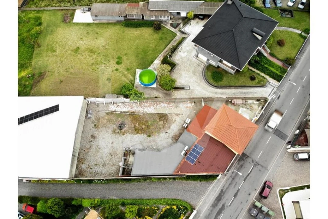 Moradia T2 para Venda em Serzedo e Perosinho Foto 25