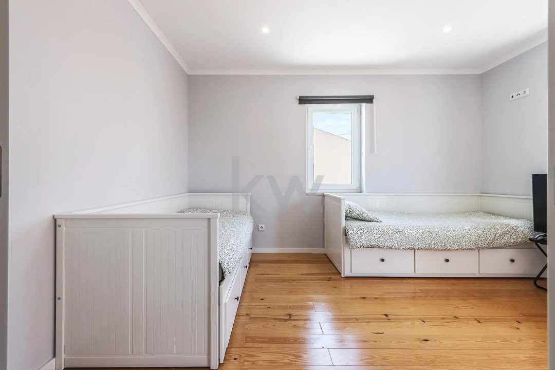 Moradia T4 para Venda em Miragaia e Marteleira Foto 23