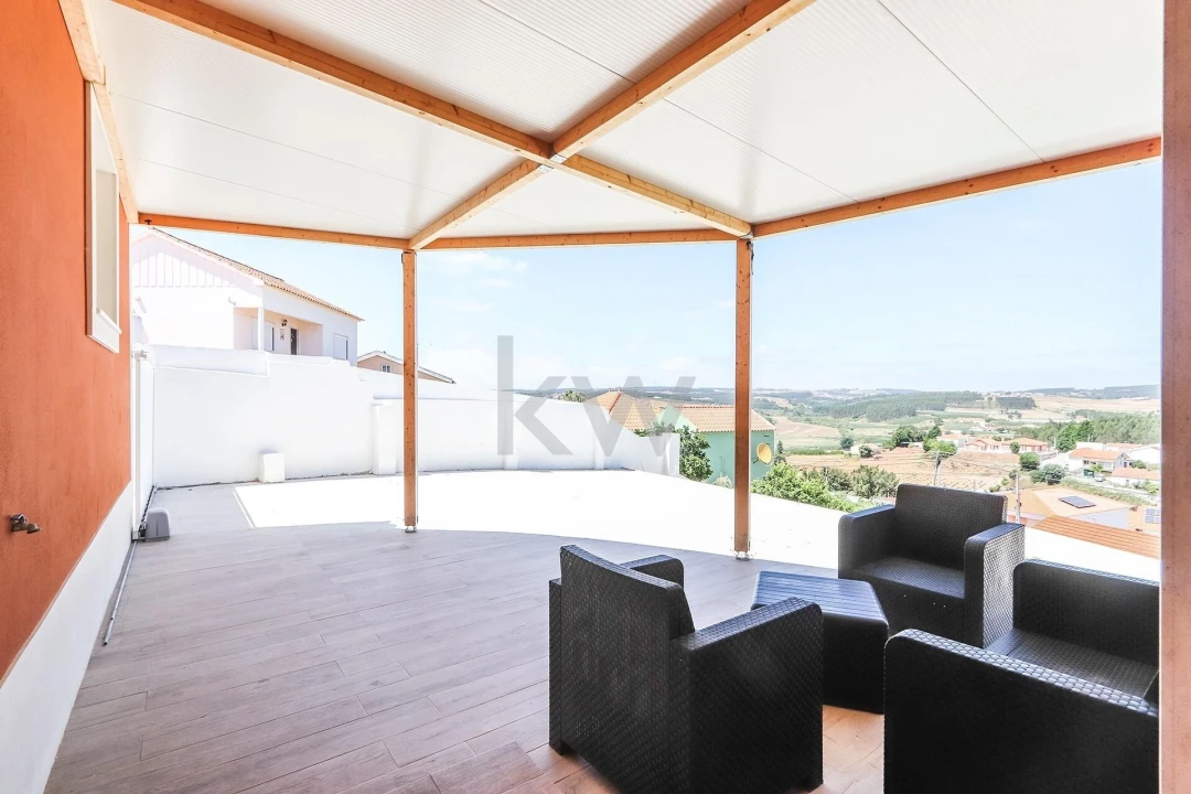 Moradia T4 para Venda em Miragaia e Marteleira Foto 31