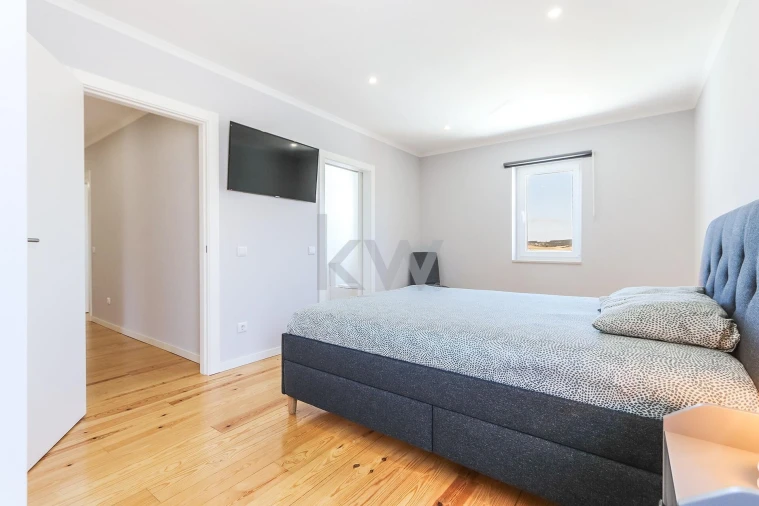 Moradia T4 para Venda em Miragaia e Marteleira Foto 27