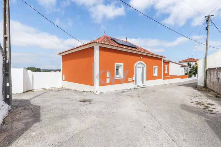 Moradia T4 para Venda em Miragaia e Marteleira Foto 4