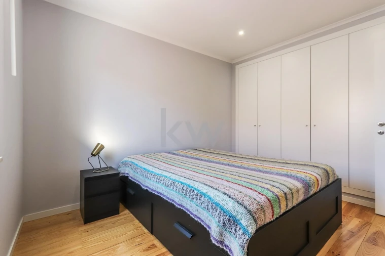 Moradia T4 para Venda em Miragaia e Marteleira Foto 22