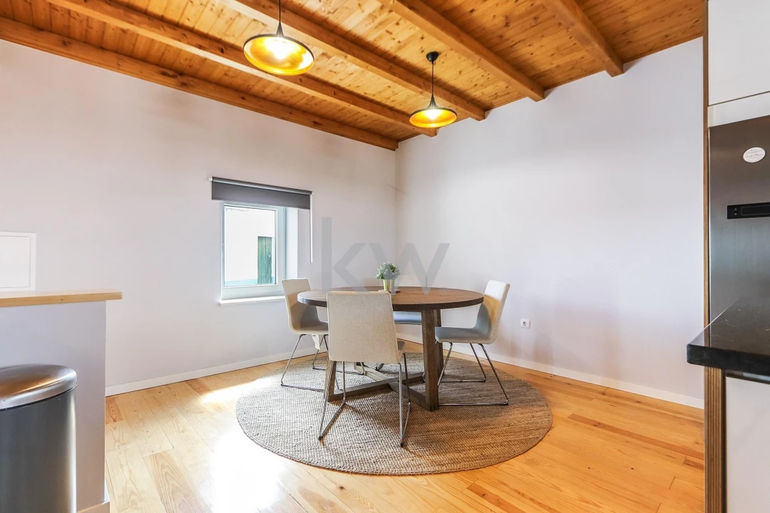 Moradia T4 para Venda em Miragaia e Marteleira Foto 9